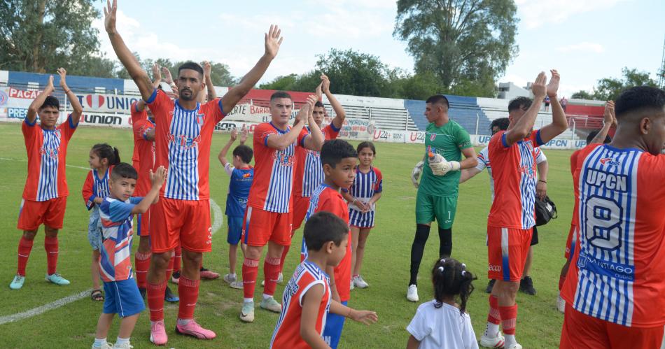 OPORTUNIDAD Unión Santiago se clasificó y ahora se le viene Vélez Franco Rossi fue clave para el Tricolor