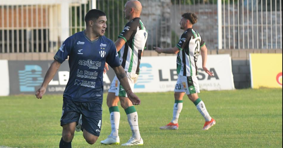 APARICIÓN Raúl Chamorro anotó el 3-0 parcial ante Villa Mitre Su gol resultó ser clave en el global para clasificar