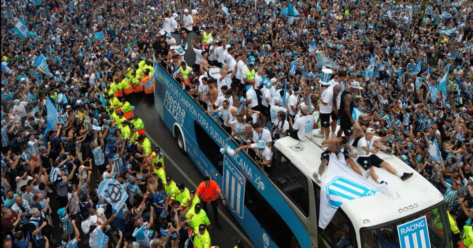 La filial Chango Caacuterdenas homenajearaacute al campeoacuten de la Copa Sudamericana