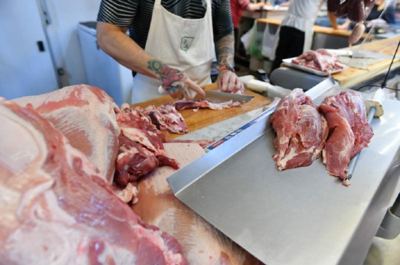 Los precios de la carne subieron 15-en-porciento- promedio y la de pollo sigue al alza