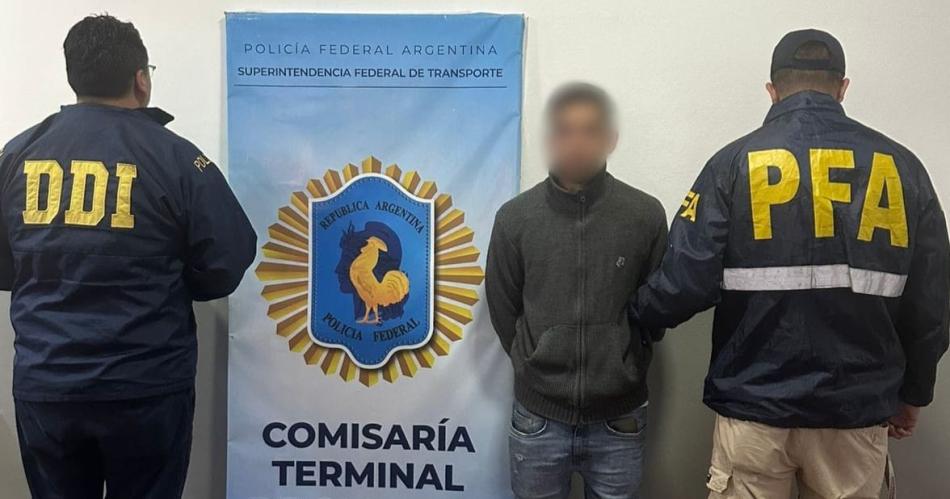 Detienen a homicida venezolano que pretendiacutea huir entre provincias 