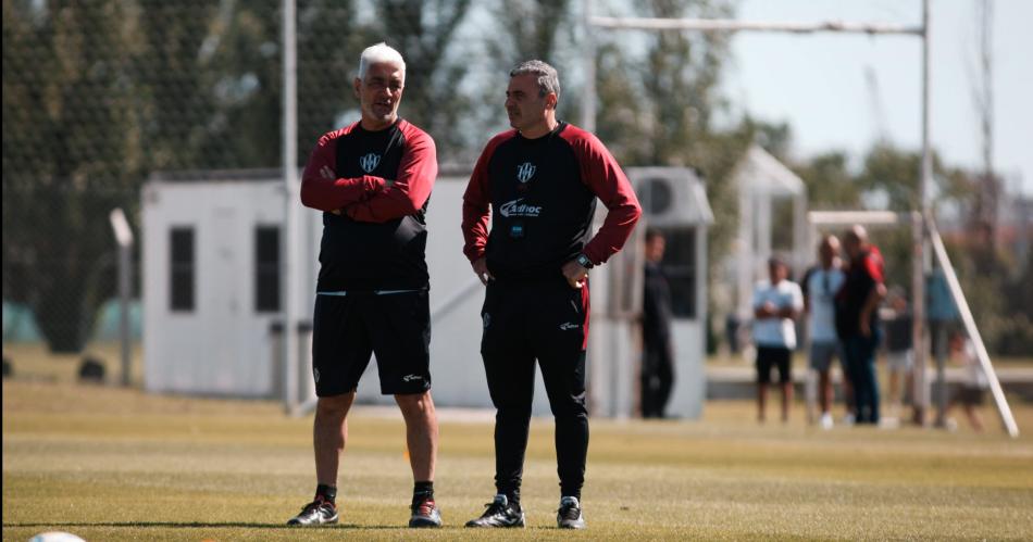 MOMENTO Omar De Felippe ya planifica el duelo del sbado ante Racing y no pierde de foco la final histórica ante Vélez en Santa Fe