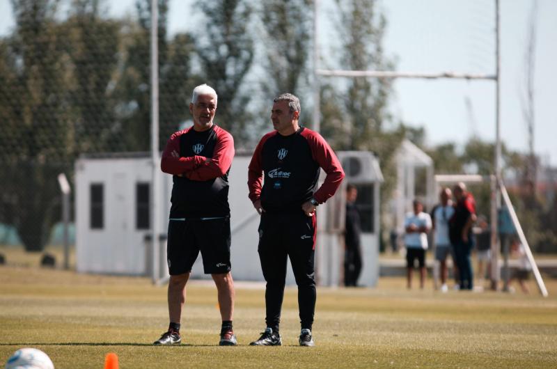 MOMENTO Omar De Felippe ya planifica el duelo del sbado ante Racing y no pierde de foco la final histórica ante Vélez en Santa Fe