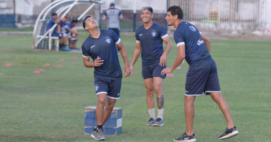 Sarmiento trabaja a full mientras espera que se defina su rival de la final