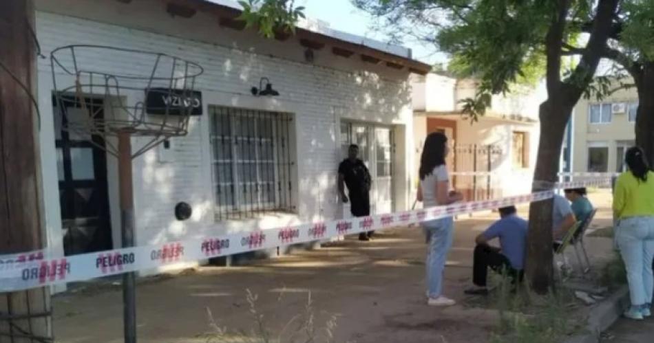 Macabro- fueron a desalojarla y hallaron su cuerpo devorado por los perros