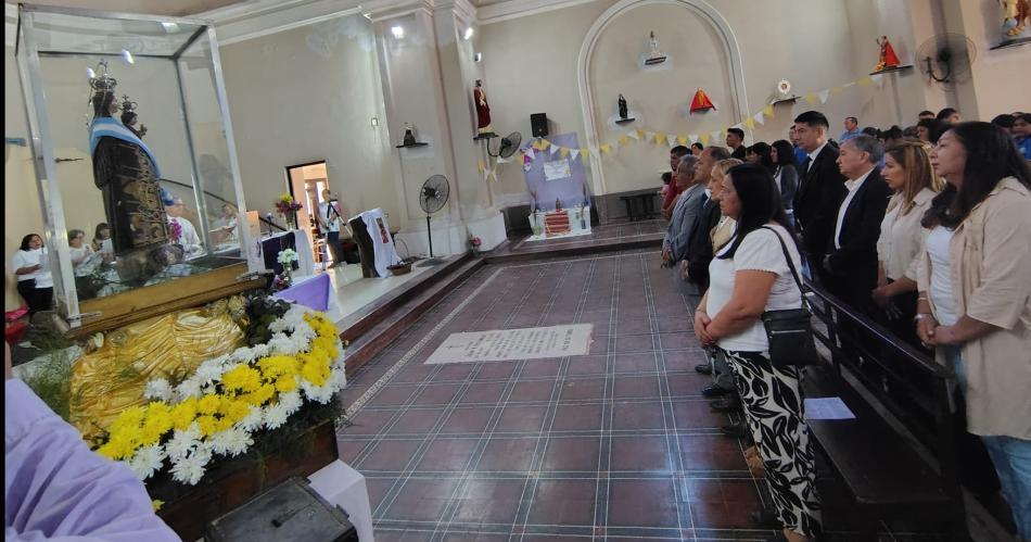 Con gran participacioacuten popular se realizoacute la fiesta patronal loretana