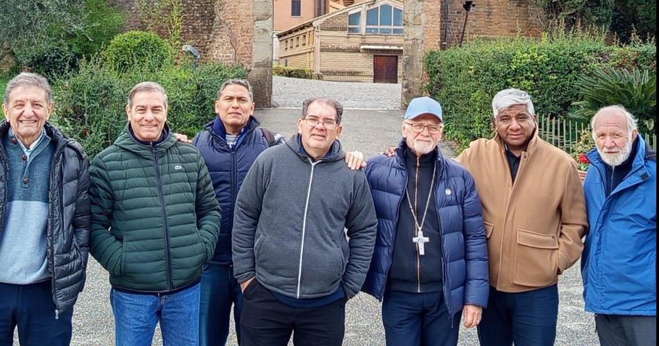 El cardenal Vicente Bokalic sigue con sus actividades en Roma