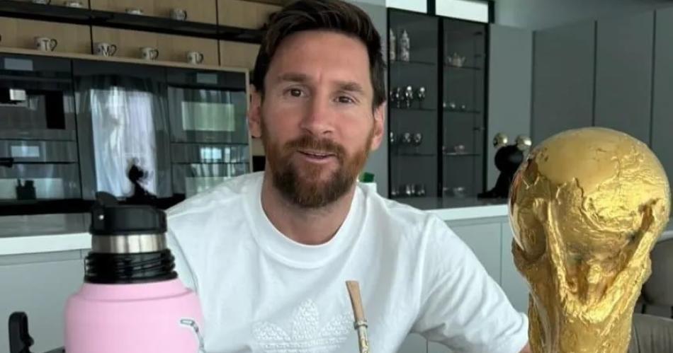 Messi celebroacute el2ordm aniversario del tiacutetulo en Qatar