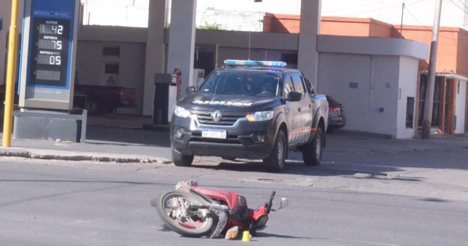 Navidad traacutegica para una familia santiaguentildea- un joven derrapoacute con su motocicleta y murioacute