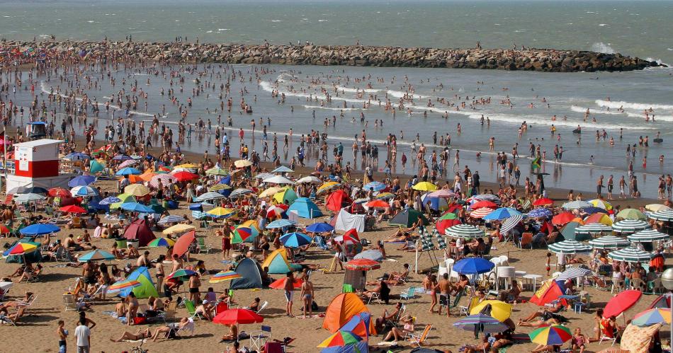 Una familia necesita casi un milloacuten y medio de pesos para vacacionar en Mar del Plata