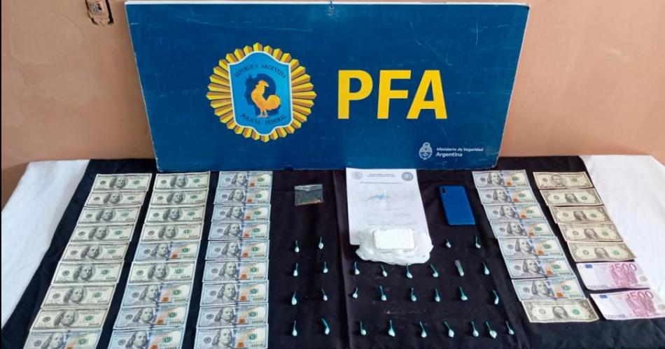 Federales desbaratan banda dedicada a la venta de drogas