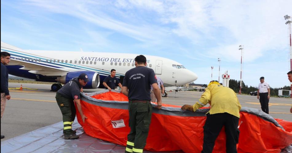 El avioacuten hidrante de Santiago del Estero ya combate el fuego en el Parque Nacional Nahuel Huapi