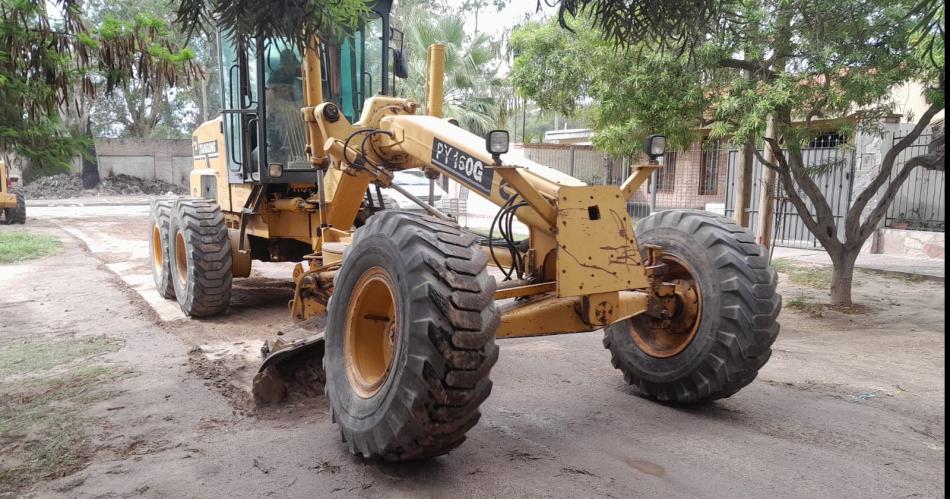 La Municipalidad llevoacute adelante mantenimiento de calles en los barrios Huaico Hondo y General Paz