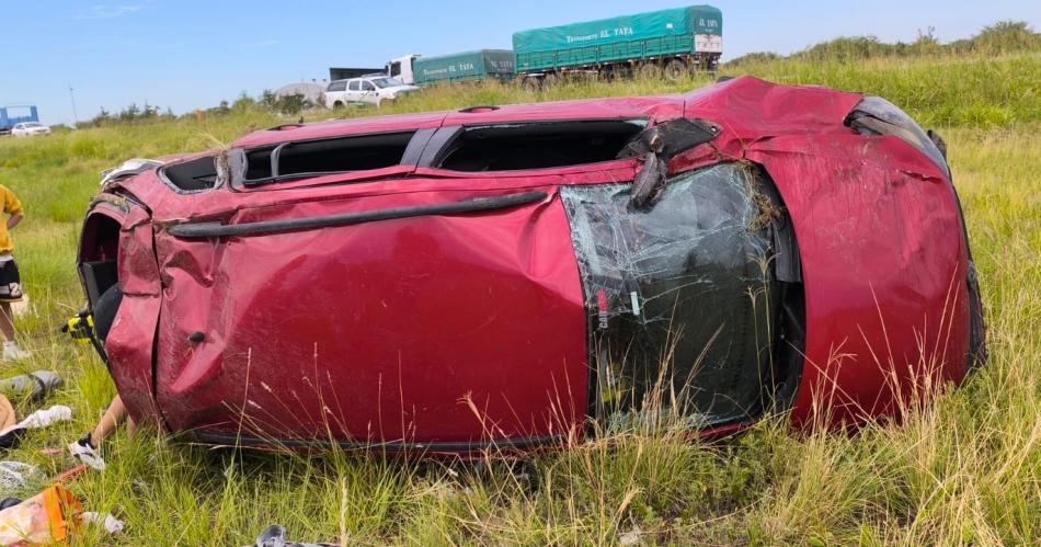 Cuatro personas heridas tras un fuerte vuelco sobre la Ruta 34