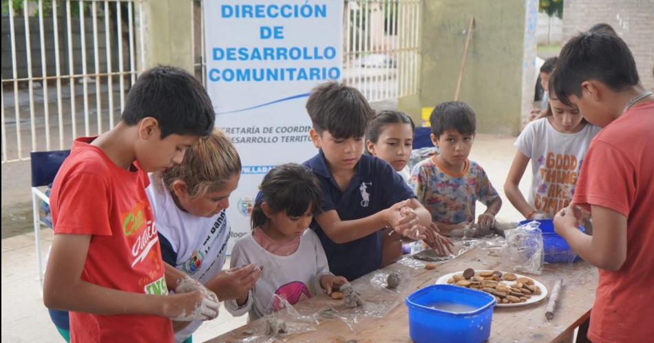 La comuna organizoacute actividades recreativas en el Bordm Sarmiento