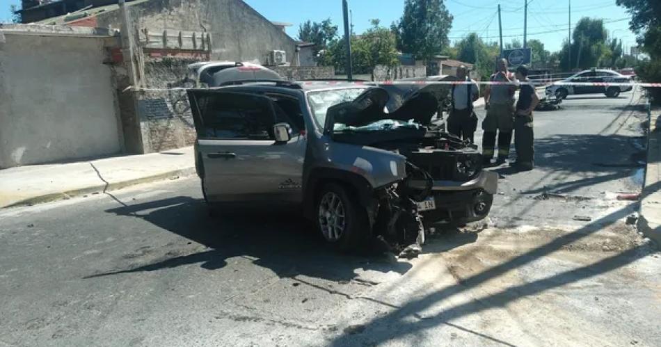 Traacutegico accidente- murieron dos policiacuteas que iban en moto durante una persecucioacuten