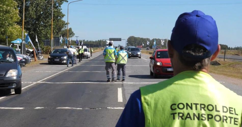 Diagraman nuevos controles en todo el paiacutes para inspeccionar vehiacuteculos en rutas