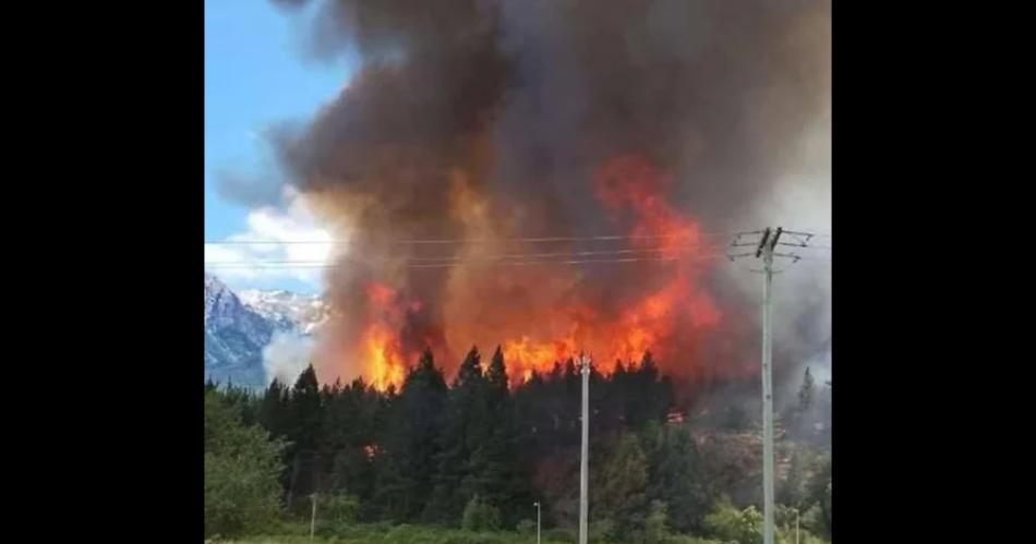 Un poco de alivio- bomberos contuvieron el flanco izquierdo del incendio en Epuyeacuten