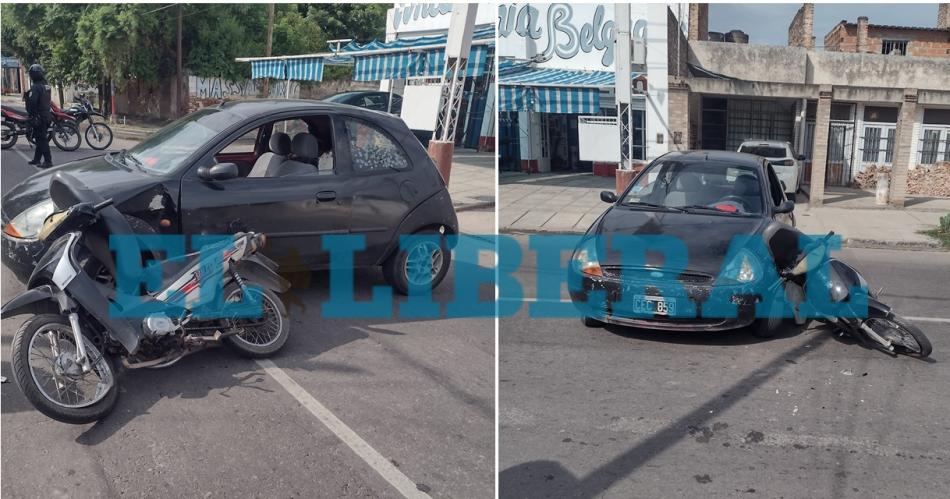 Barrio Huaico Hondo- quiso bajar el auto de la vereda y chocoacute contra una moto