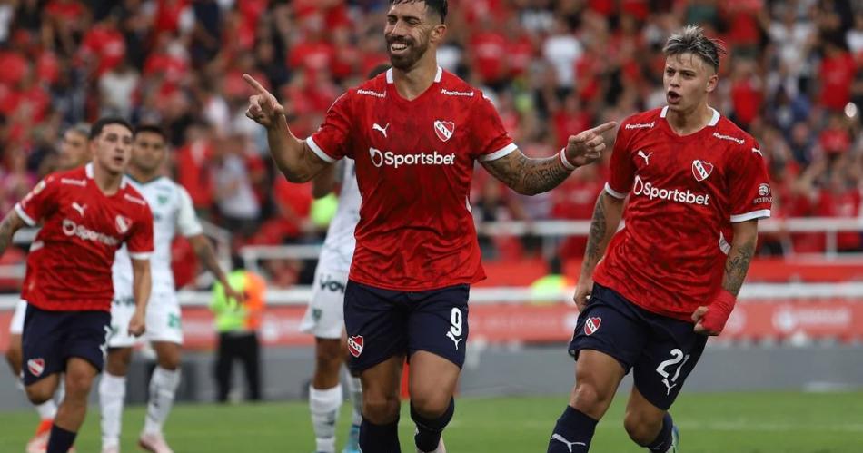 Independiente festejoacute ante Sarmiento de Juniacuten 