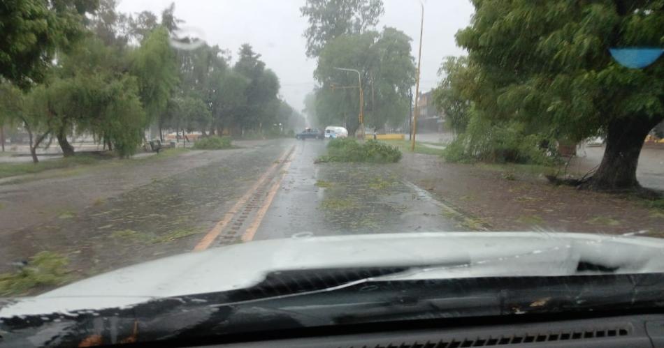 VIDEO  Tormenta azota Loreto- fuertes vientos y dantildeos materiales