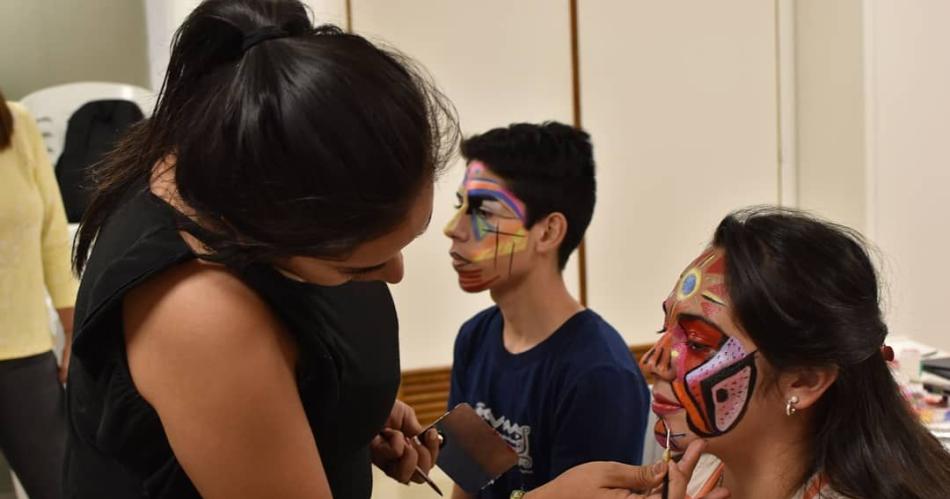 Se dictaraacuten los talleres de Hirameki y de Maquillaje artiacutestico