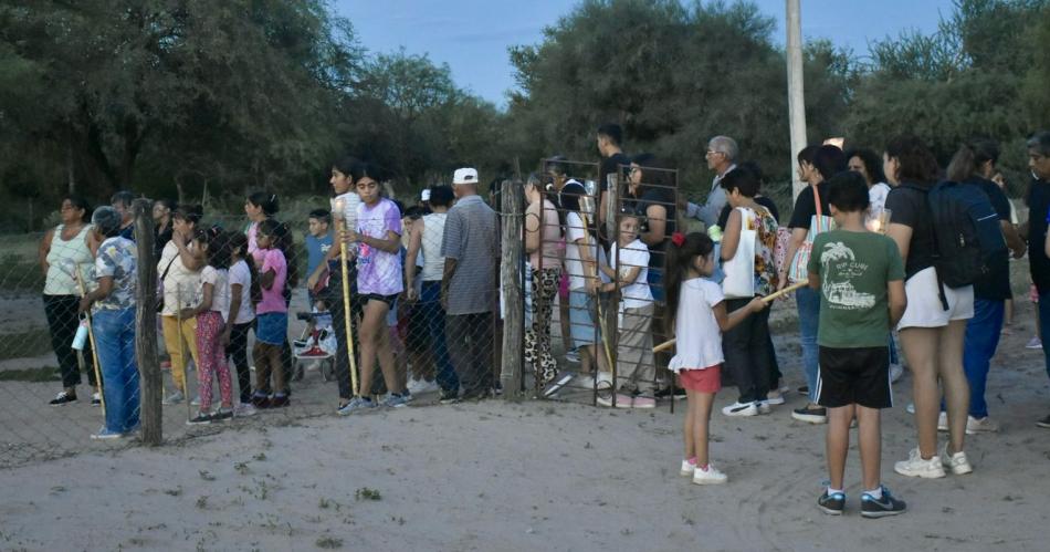 FOTOS  Emotiva procesioacuten de antorchas en honor a Mama Antula